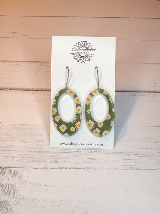 Green Daisy Oval Earrings – Lightweight Floral Statement Jewelry